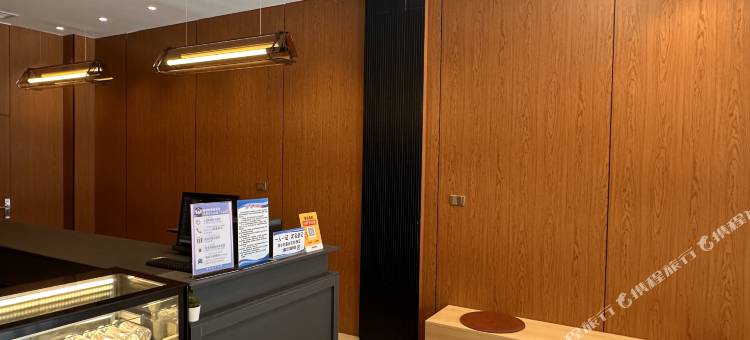 简里酒店(咸宁通山月亮湾夜市城店)图片