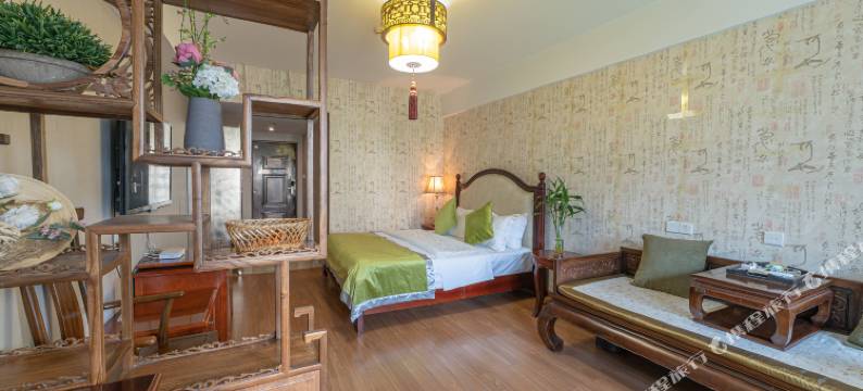 重庆班沙客酒店(龙湖源著天街店)图片