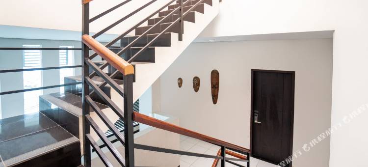 塞蒂亚布迪勒格林套房酒店(LeGreen Suite Setiabudi)图片