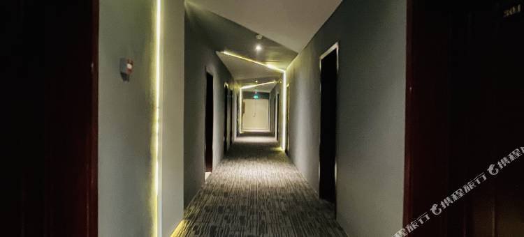 柏丽精品酒店(黄河路中医院店)图片