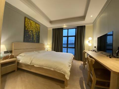 暖居民宿(佛山集嘉广场店)