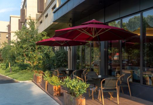 Manju Hotel (Hangzhou Grand Convention and Exhibition Center) TranslationHotel Overview