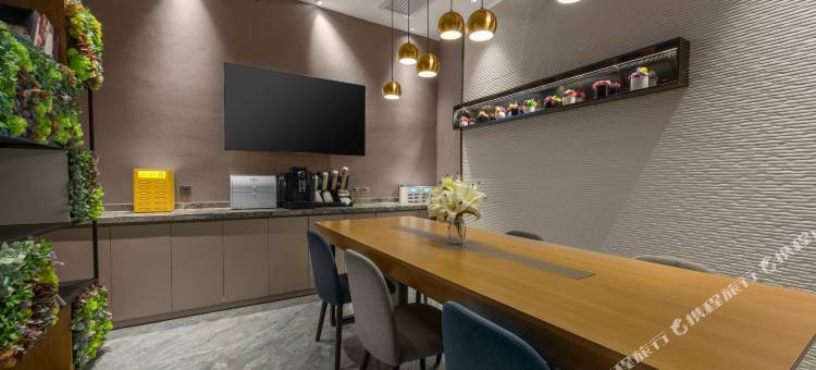 如家商旅酒店(西安高新区CID中央创新区店)图片