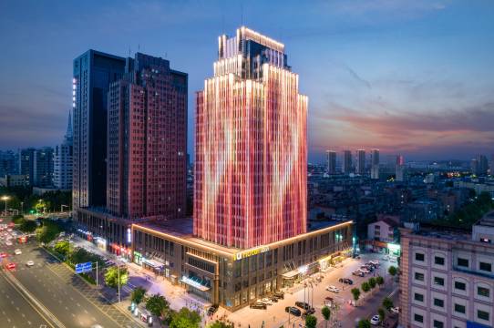 IU酒店(淄博柳泉路八大局店)