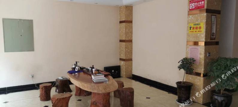 华坪川林宾馆图片