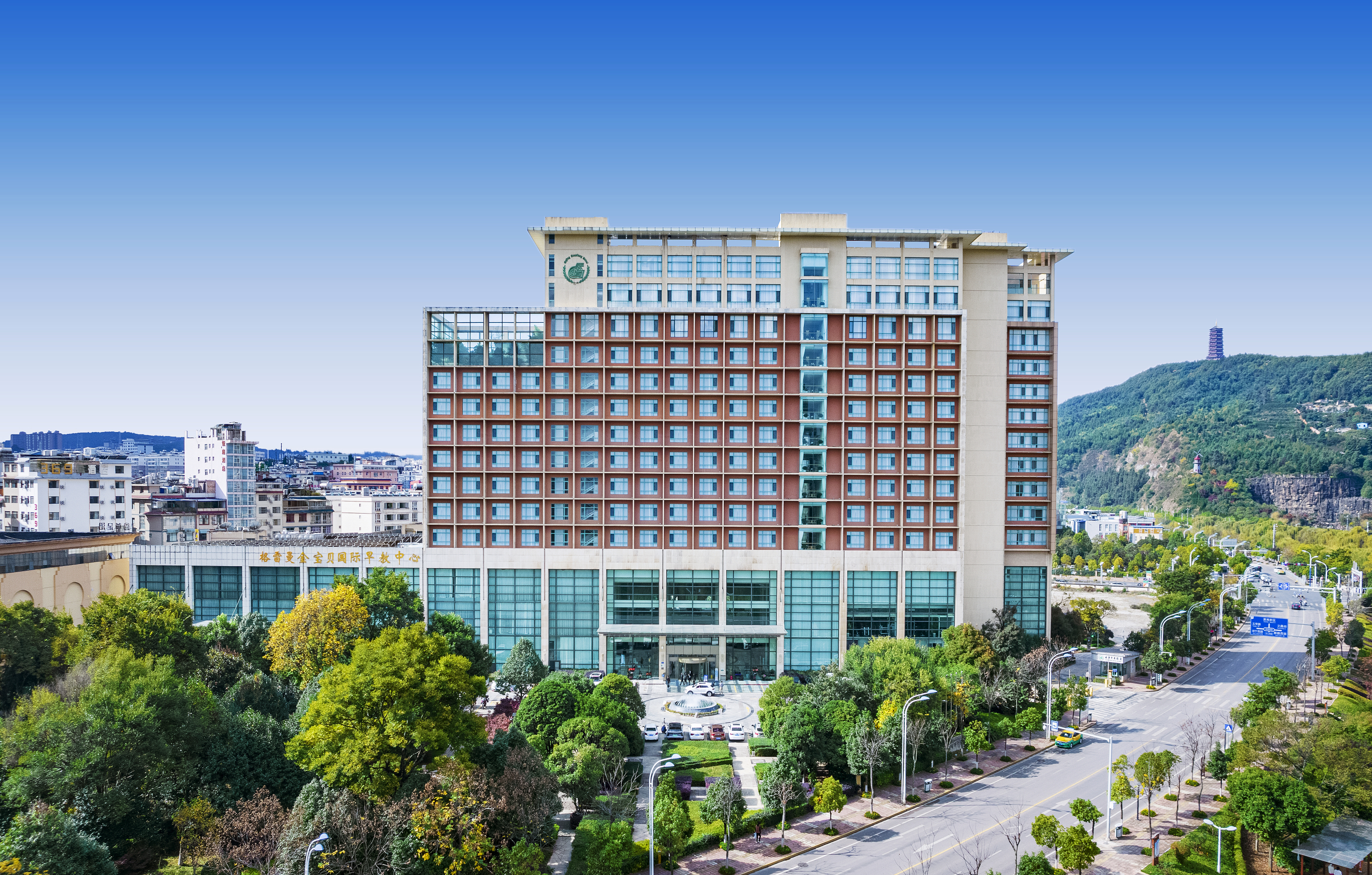 Guanfang Hotel QujingOver view