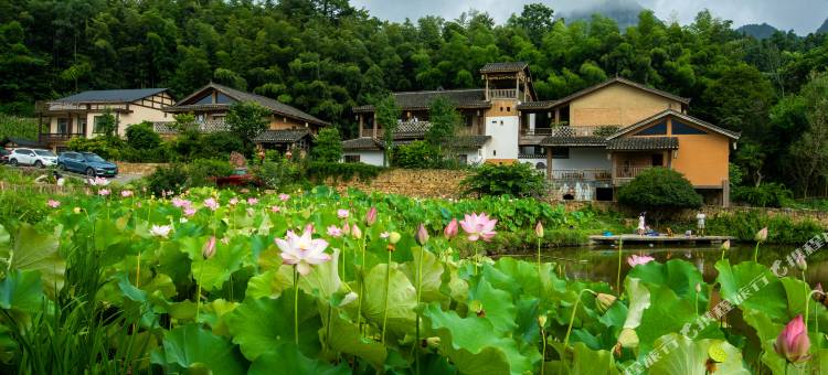 水湧金江土家族民宿(张家界国家森林公园店)图片