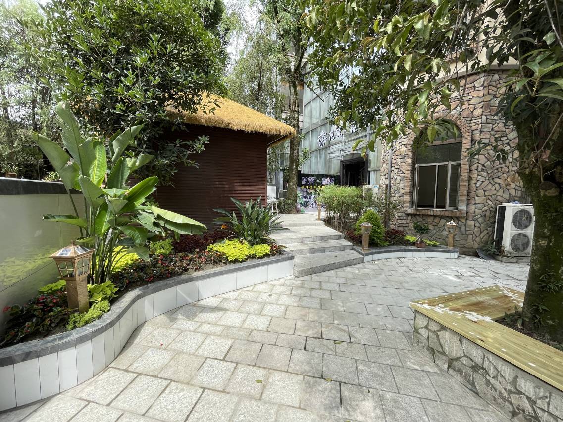 花筑·都江堰檩然亲子度假民宿(熊猫岛亲亲乐园店)图片