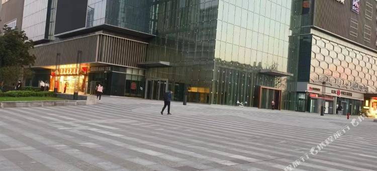 美橙城市民宿(高新区银泰百货店)图片