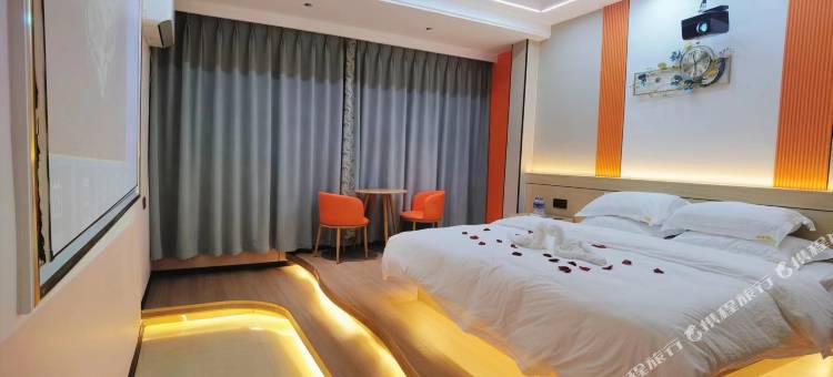 师宗俊峰智慧影视酒店图片