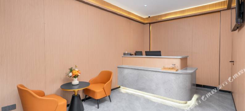 云栖臻品酒店(广州白云火车站上步地铁站店)图片