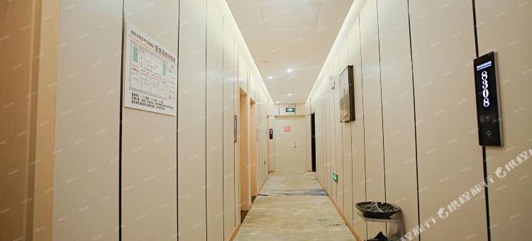 贝壳酒店(乌鲁木齐米东通汇二手车市场店)图片