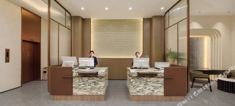 德佳酒店(海口东站龙湖天街店)图片