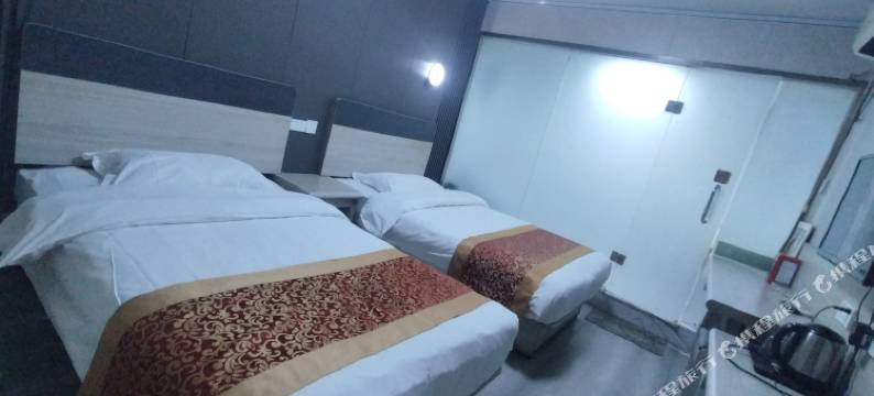 壹家美辰商务宾馆(乌鲁木齐劳动街店)图片