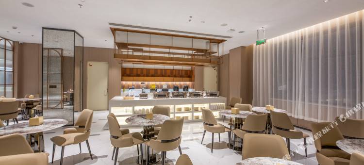 白玉兰酒店(任丘市政府万达广场店)图片