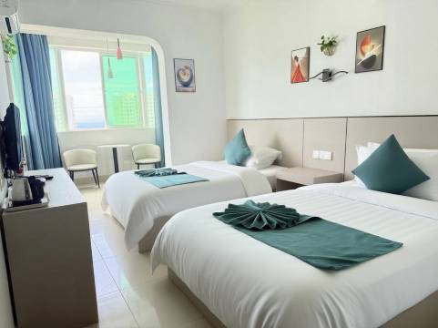 三亚流云海景酒店