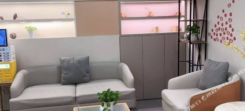 雅顺青年旅舍(五一广场紫阳地铁站店)图片