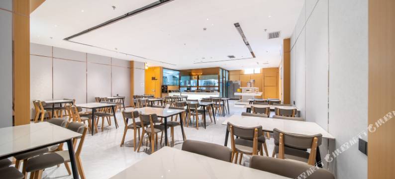 缤疆半岛酒店(伊犁伊宁国际机场店)图片