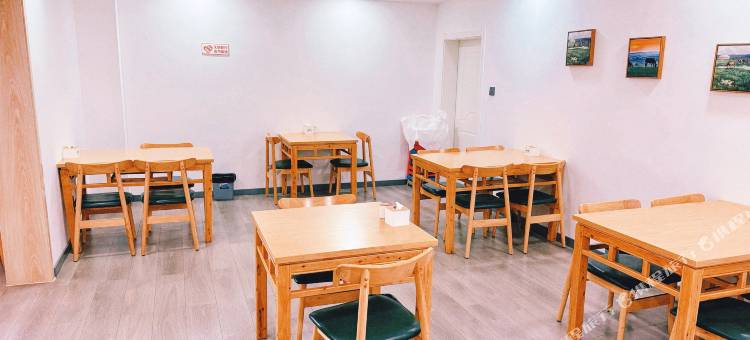 苏尼特右旗特尔贡酒店(赛汗塔拉站店)图片