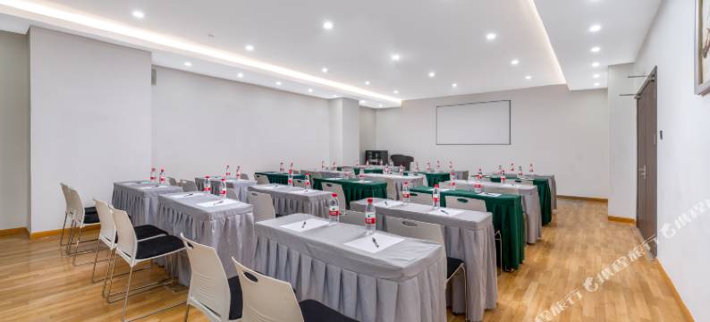 无锡丽豪瑞至酒店(堰桥地铁站惠山万达店)图片