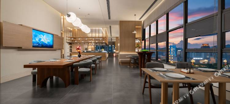 万达悦华酒店(兴义桔山广场梦乐城购物中心店)图片