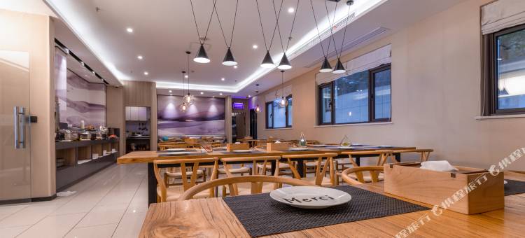 锐思特逸致酒店(上海北外滩宁国路地铁站店)图片