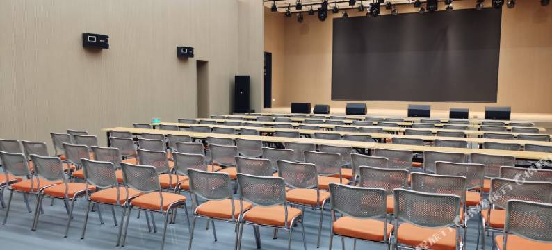 青山公寓(万科松花湖滑雪场店)图片