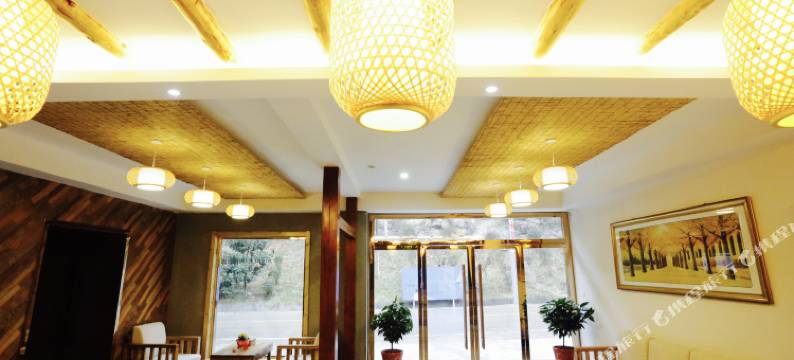 佛坪秦山别院酒店图片