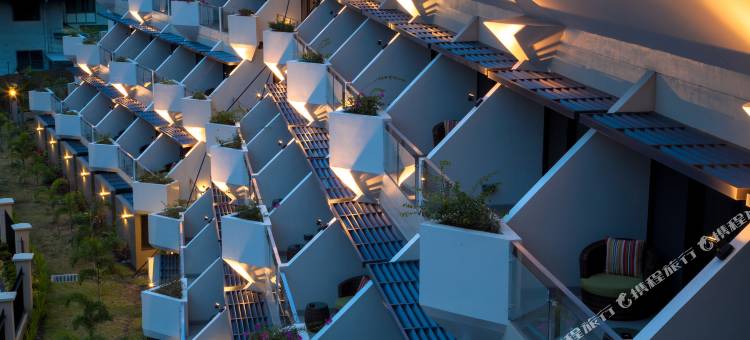 埃拉海滩酒店(Ela Beach Hotel & Apartments)图片