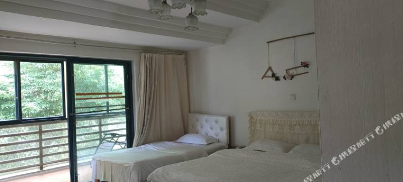 青城山熊猫驿站图片