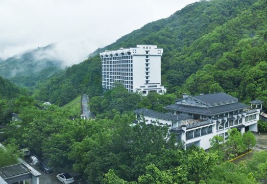 Xinfeng Utop Spring Primeval Forest ResortsHotel Overview