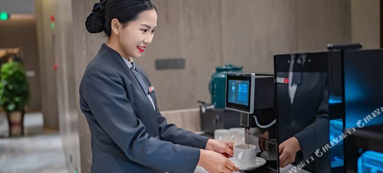 宜尚PLUS酒店(襄阳站民发商业广场店)图片