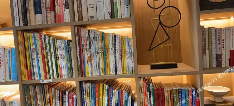 青岛胶东国际机场亚朵酒店图片