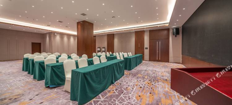 豪荣酒店(北流万达广场陶瓷城店)图片