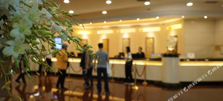 广东大厦酒店(广州北京路步行街纪念堂地铁站店)图片