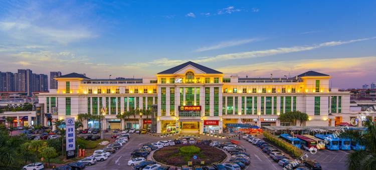 佛山碧桂花城大酒店(登洲地铁站店)图片