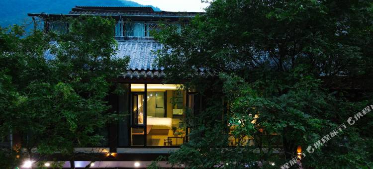 青城后山泰庄·依山伴水·温泉私汤民宿(泰安古镇店)图片