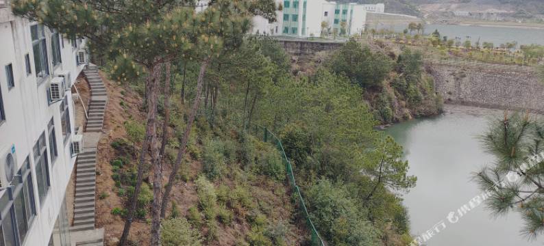 岭前人家山湖民宿图片