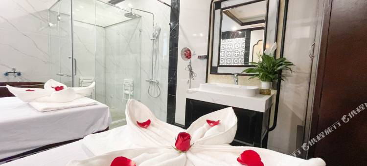 库东豪华酒店(Cua Dong Luxury Hotel)图片