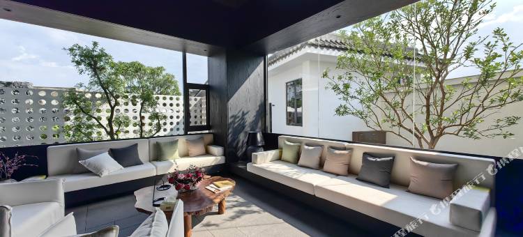 境林湖畔精品酒店图片