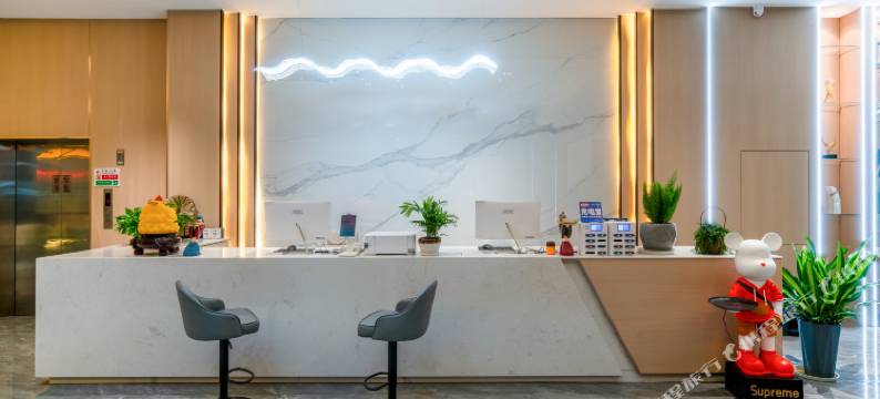 泸西曼舟智享酒店图片