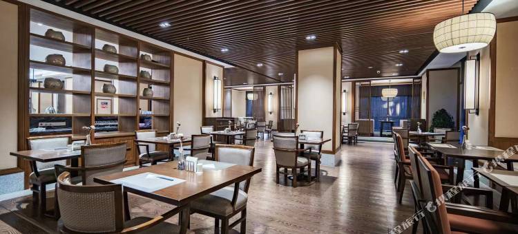 泊逸·臻品酒店(南充嘉陵店)图片