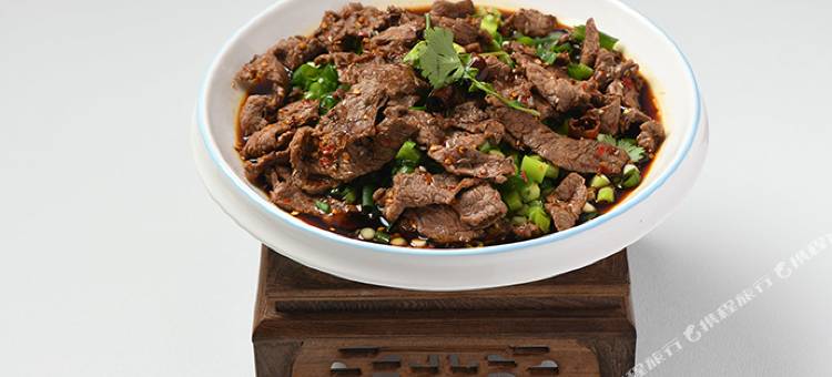 辽阳龍山渔村图片