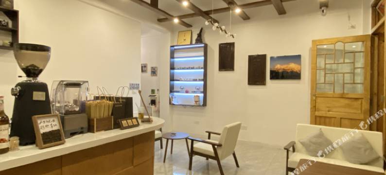 南·寻回忆民宿(旧州古镇店)图片