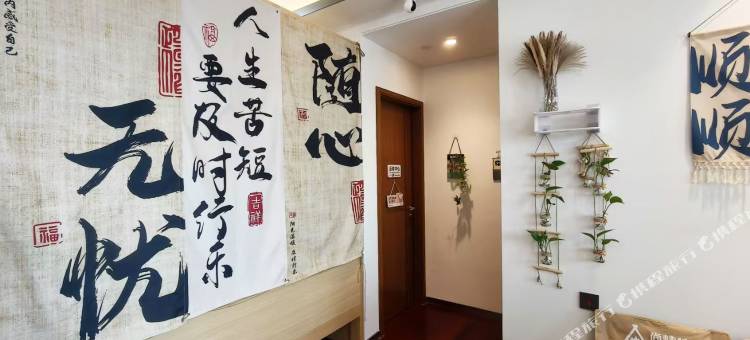 轻快·纯女生·太空舱Youth Hostel(深圳北站店)图片