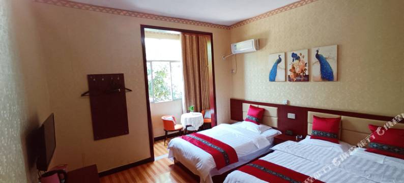 乡村人家(阿依河店)图片