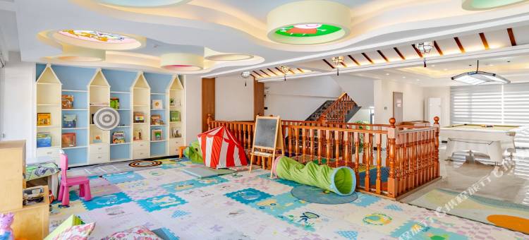 威海合庆湾太空舱民宿(半月湾店)图片