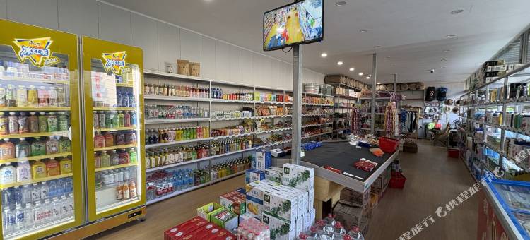 鲸鲨户外露营基地民宿图片