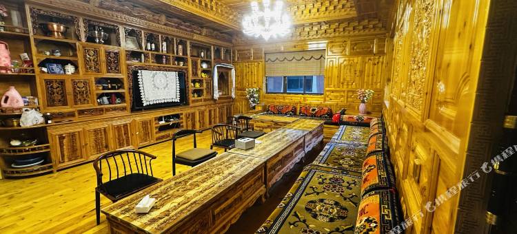 黑水彩林之畔藏舍民宿图片