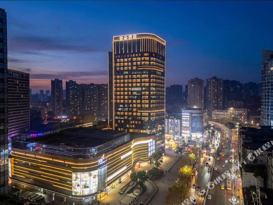 重庆石桥铺龙湖星汇天街亚朵酒店